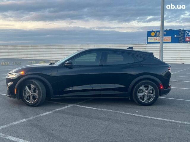 Черный Форд Mustang Mach-E, объемом двигателя 0 л и пробегом 26 тыс. км за 27590 $, фото 7 на Automoto.ua