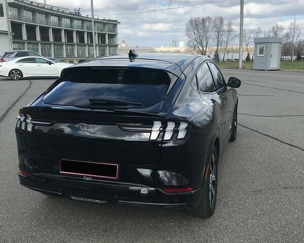 Черный Форд Mustang Mach-E, объемом двигателя 0 л и пробегом 30 тыс. км за 27999 $, фото 8 на Automoto.ua