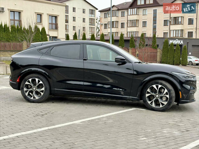 Черный Форд Mustang Mach-E, объемом двигателя 0 л и пробегом 10 тыс. км за 26999 $, фото 6 на Automoto.ua