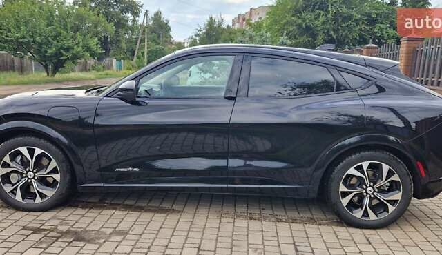 Черный Форд Mustang Mach-E, объемом двигателя 0 л и пробегом 13 тыс. км за 26500 $, фото 3 на Automoto.ua