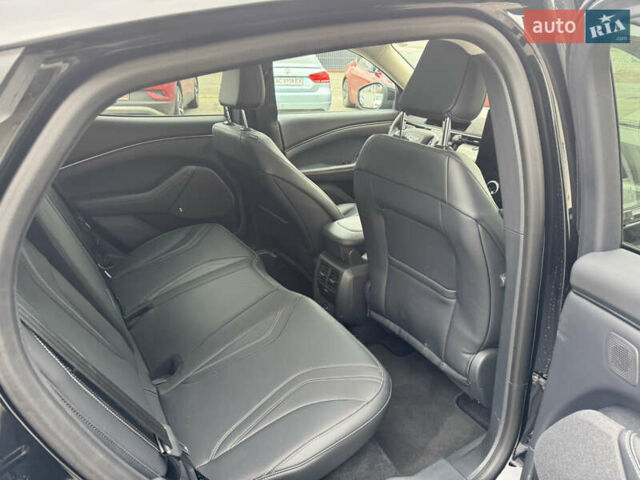 Черный Форд Mustang Mach-E, объемом двигателя 0 л и пробегом 74 тыс. км за 17400 $, фото 37 на Automoto.ua