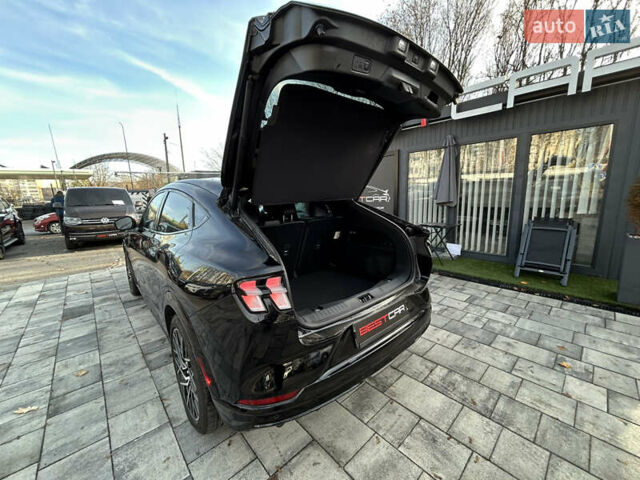Черный Форд Mustang Mach-E, объемом двигателя 0 л и пробегом 15 тыс. км за 37000 $, фото 31 на Automoto.ua