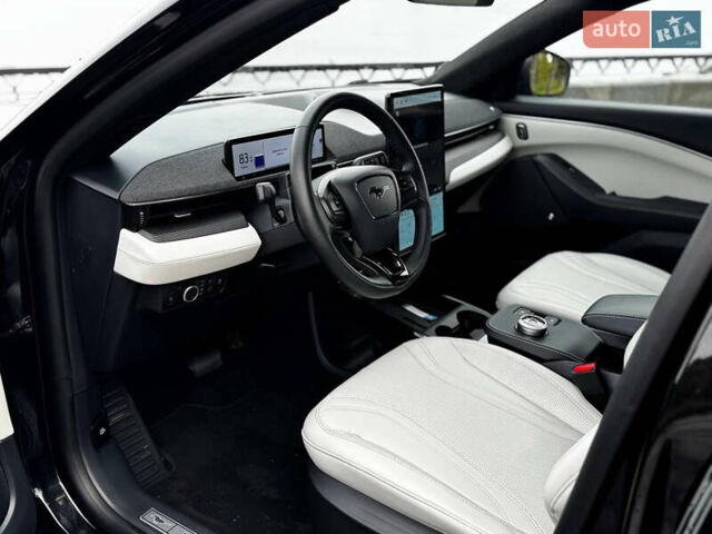 Черный Форд Mustang Mach-E, объемом двигателя 0 л и пробегом 26 тыс. км за 29900 $, фото 17 на Automoto.ua