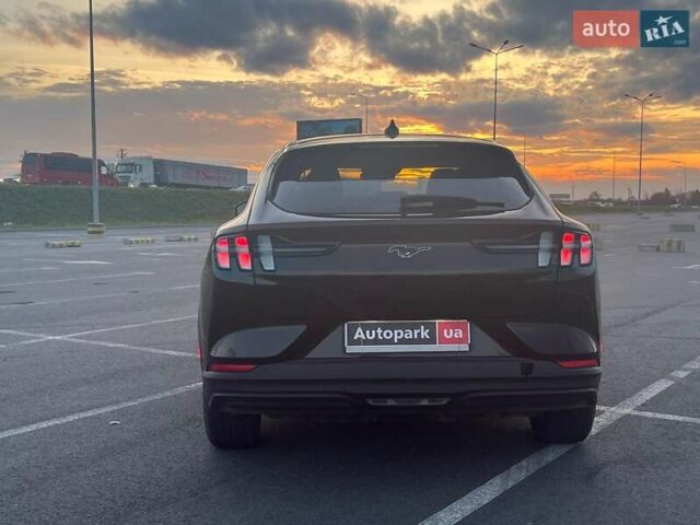 Черный Форд Mustang Mach-E, объемом двигателя 0 л и пробегом 26 тыс. км за 27590 $, фото 10 на Automoto.ua