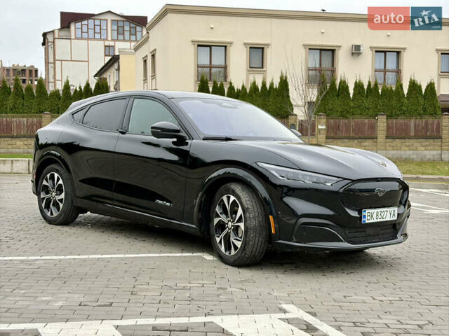 Черный Форд Mustang Mach-E, объемом двигателя 0 л и пробегом 10 тыс. км за 26999 $, фото 4 на Automoto.ua