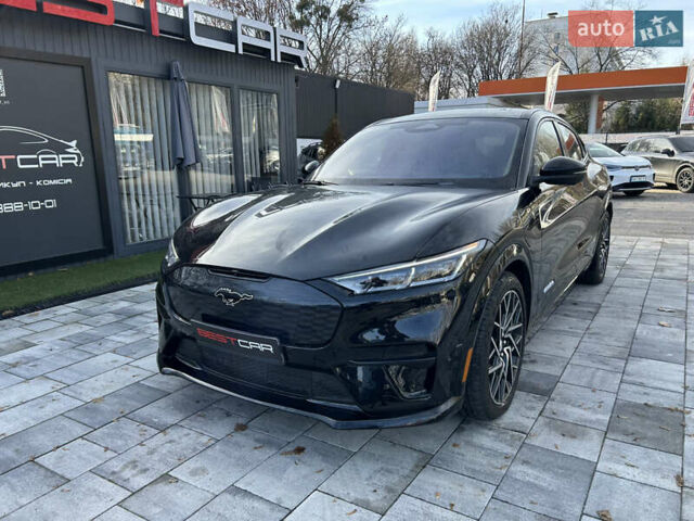 Черный Форд Mustang Mach-E, объемом двигателя 0 л и пробегом 15 тыс. км за 37000 $, фото 4 на Automoto.ua