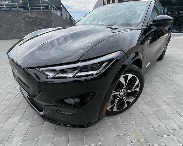 Черный Форд Mustang Mach-E, объемом двигателя 0 л и пробегом 7 тыс. км за 26650 $, фото 2 на Automoto.ua