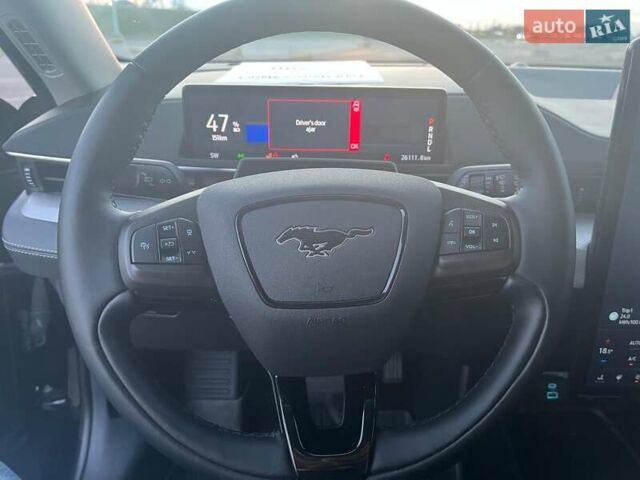 Черный Форд Mustang Mach-E, объемом двигателя 0 л и пробегом 26 тыс. км за 27590 $, фото 25 на Automoto.ua