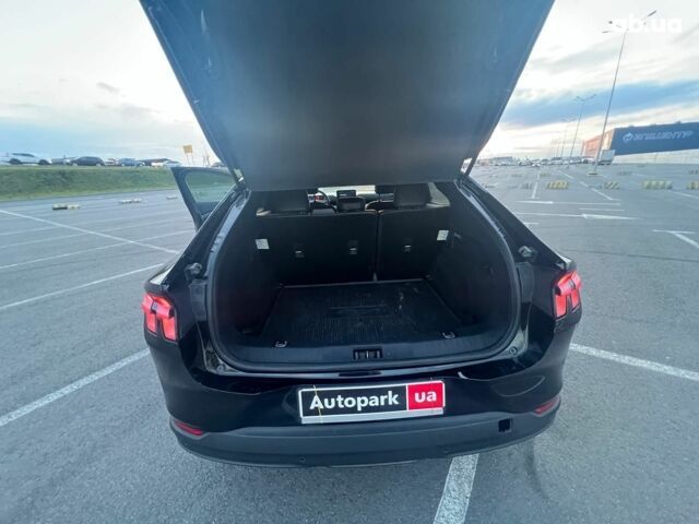 Черный Форд Mustang Mach-E, объемом двигателя 0 л и пробегом 26 тыс. км за 27590 $, фото 35 на Automoto.ua