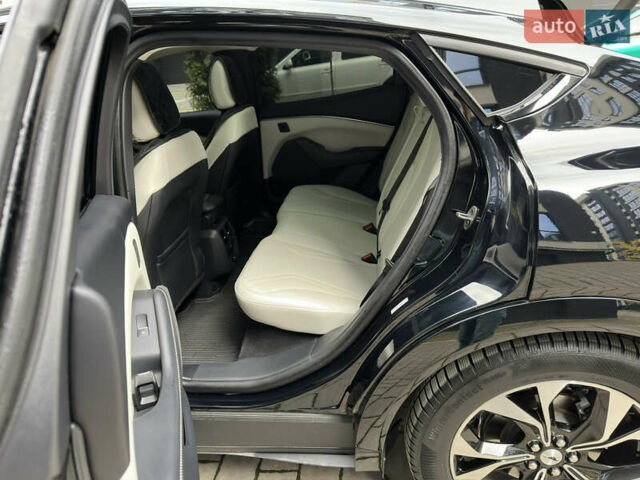 Черный Форд Mustang Mach-E, объемом двигателя 0 л и пробегом 17 тыс. км за 29999 $, фото 19 на Automoto.ua