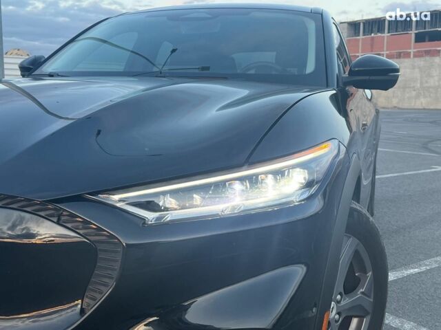 Черный Форд Mustang Mach-E, объемом двигателя 0 л и пробегом 26 тыс. км за 27590 $, фото 3 на Automoto.ua