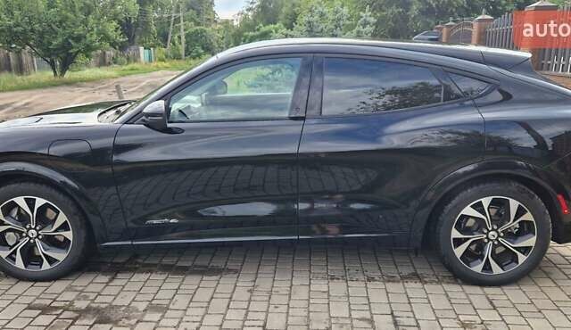 Черный Форд Mustang Mach-E, объемом двигателя 0 л и пробегом 13 тыс. км за 26500 $, фото 10 на Automoto.ua