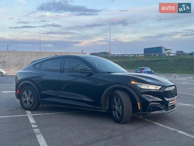 Черный Форд Mustang Mach-E, объемом двигателя 0 л и пробегом 26 тыс. км за 27590 $, фото 14 на Automoto.ua