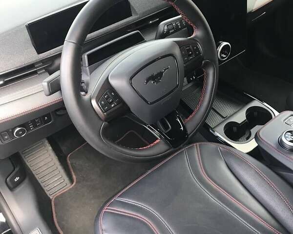 Черный Форд Mustang Mach-E, объемом двигателя 0 л и пробегом 30 тыс. км за 27999 $, фото 9 на Automoto.ua