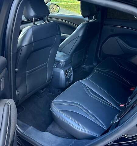 Чорний Форд Mustang Mach-E, об'ємом двигуна 0 л та пробігом 50 тис. км за 28000 $, фото 13 на Automoto.ua