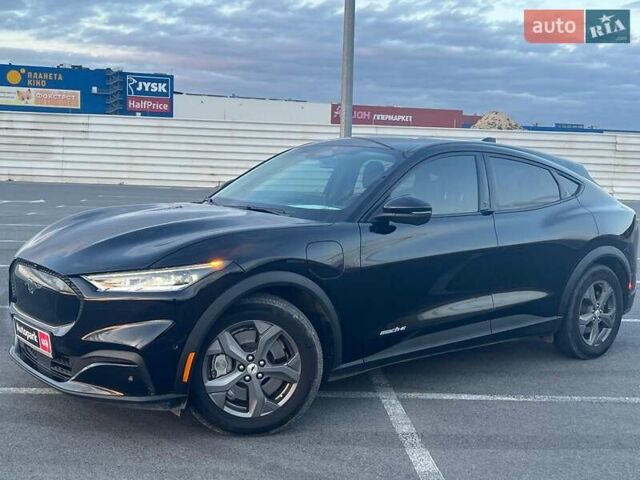 Черный Форд Mustang Mach-E, объемом двигателя 0 л и пробегом 26 тыс. км за 27590 $, фото 7 на Automoto.ua