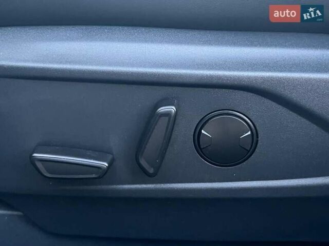 Черный Форд Mustang Mach-E, объемом двигателя 0 л и пробегом 26 тыс. км за 27590 $, фото 20 на Automoto.ua