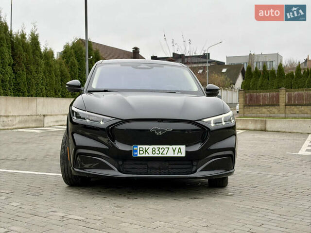 Черный Форд Mustang Mach-E, объемом двигателя 0 л и пробегом 10 тыс. км за 26999 $, фото 2 на Automoto.ua