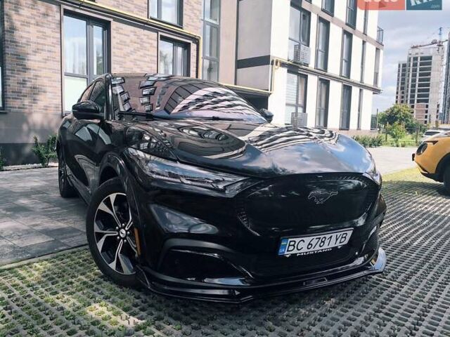 Черный Форд Mustang Mach-E, объемом двигателя 0 л и пробегом 9 тыс. км за 26777 $, фото 2 на Automoto.ua