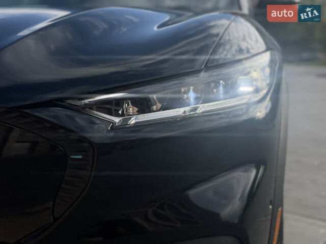Чорний Форд Mustang Mach-E, об'ємом двигуна 0 л та пробігом 14 тис. км за 24000 $, фото 93 на Automoto.ua