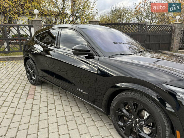 Чорний Форд Mustang Mach-E, об'ємом двигуна 0 л та пробігом 21 тис. км за 29500 $, фото 5 на Automoto.ua