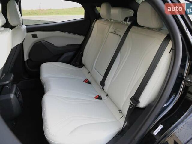 Чорний Форд Mustang Mach-E, об'ємом двигуна 0 л та пробігом 31 тис. км за 31000 $, фото 9 на Automoto.ua