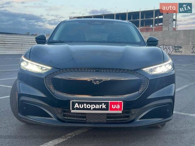 Черный Форд Mustang Mach-E, объемом двигателя 0 л и пробегом 26 тыс. км за 27590 $, фото 4 на Automoto.ua