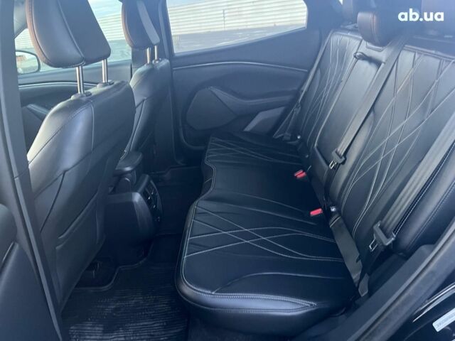 Черный Форд Mustang Mach-E, объемом двигателя 0 л и пробегом 26 тыс. км за 27590 $, фото 32 на Automoto.ua