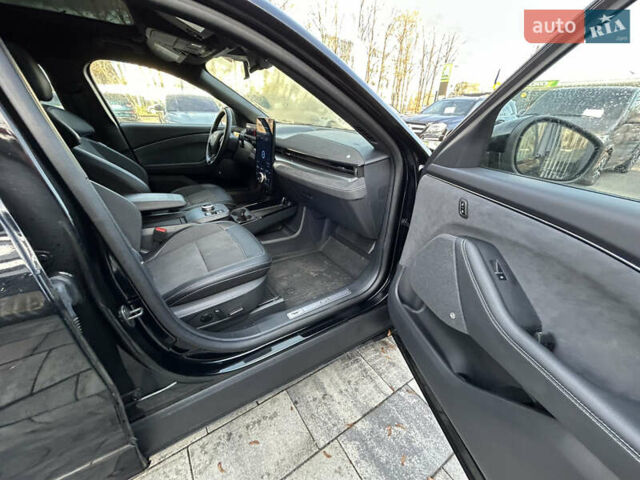 Черный Форд Mustang Mach-E, объемом двигателя 0 л и пробегом 15 тыс. км за 37000 $, фото 28 на Automoto.ua