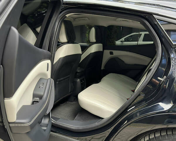 Черный Форд Mustang Mach-E, объемом двигателя 0 л и пробегом 17 тыс. км за 29999 $, фото 18 на Automoto.ua