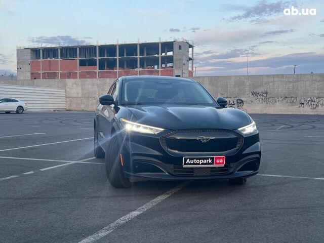 Черный Форд Mustang Mach-E, объемом двигателя 0 л и пробегом 26 тыс. км за 27590 $, фото 16 на Automoto.ua