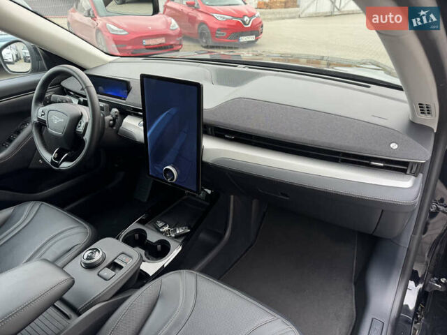Черный Форд Mustang Mach-E, объемом двигателя 0 л и пробегом 74 тыс. км за 17400 $, фото 36 на Automoto.ua