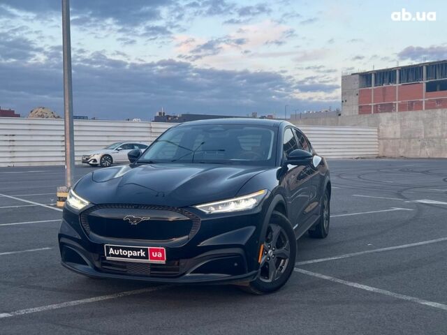 Черный Форд Mustang Mach-E, объемом двигателя 0 л и пробегом 26 тыс. км за 27590 $, фото 1 на Automoto.ua