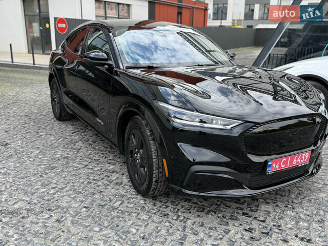 Черный Форд Mustang Mach-E, объемом двигателя 0 л и пробегом 15 тыс. км за 29999 $, фото 7 на Automoto.ua