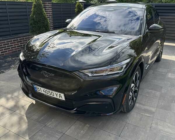 Чорний Форд Mustang Mach-E, об'ємом двигуна 0 л та пробігом 17 тис. км за 29800 $, фото 1 на Automoto.ua