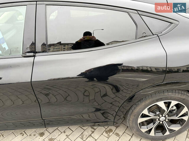 Черный Форд Mustang Mach-E, объемом двигателя 0 л и пробегом 10 тыс. км за 26999 $, фото 23 на Automoto.ua