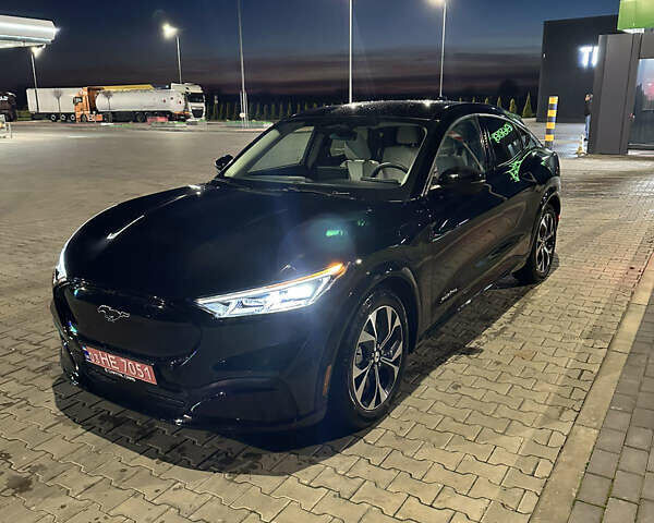 Чорний Форд Mustang Mach-E, об'ємом двигуна 0 л та пробігом 13 тис. км за 31500 $, фото 9 на Automoto.ua