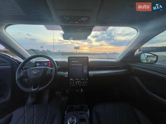 Черный Форд Mustang Mach-E, объемом двигателя 0 л и пробегом 26 тыс. км за 27590 $, фото 34 на Automoto.ua
