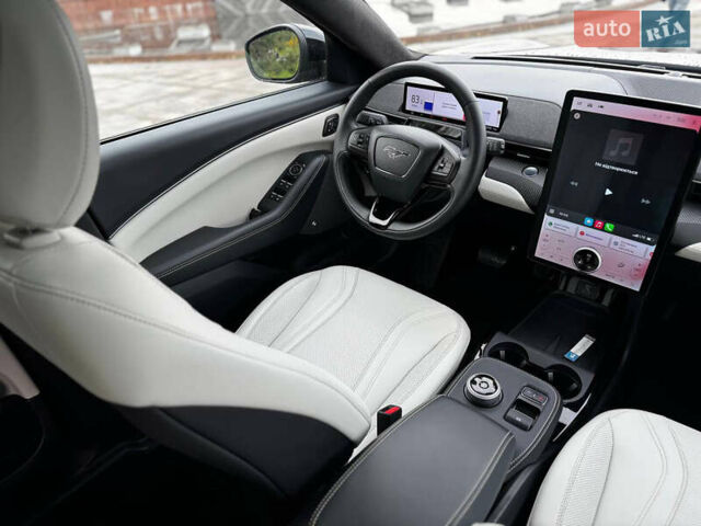 Черный Форд Mustang Mach-E, объемом двигателя 0 л и пробегом 26 тыс. км за 29900 $, фото 35 на Automoto.ua