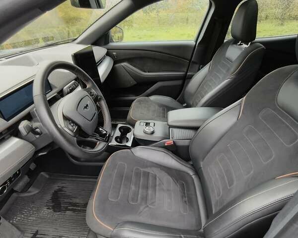 Чорний Форд Mustang Mach-E, об'ємом двигуна 0 л та пробігом 42 тис. км за 32000 $, фото 11 на Automoto.ua