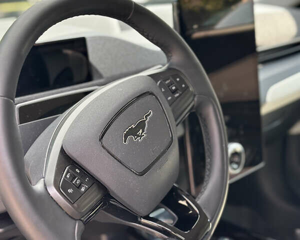 Черный Форд Mustang Mach-E, объемом двигателя 0 л и пробегом 21 тыс. км за 35000 $, фото 22 на Automoto.ua