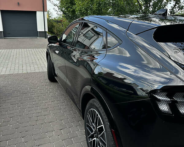 Черный Форд Mustang Mach-E, объемом двигателя 0 л и пробегом 21 тыс. км за 35000 $, фото 25 на Automoto.ua