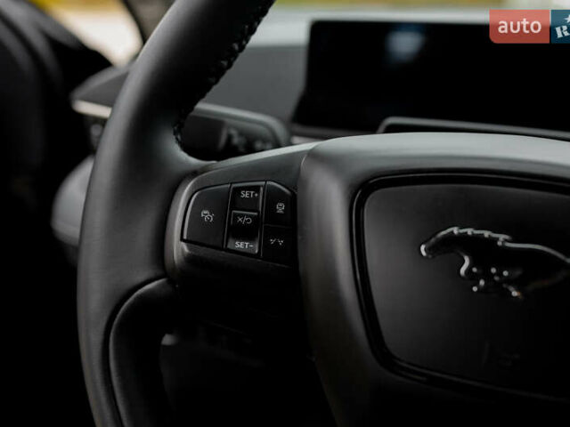 Чорний Форд Mustang Mach-E, об'ємом двигуна 0 л та пробігом 29 тис. км за 28000 $, фото 11 на Automoto.ua