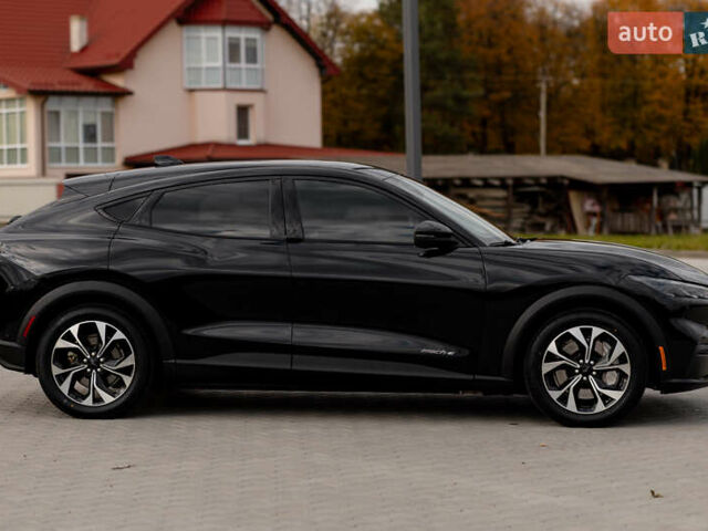 Чорний Форд Mustang Mach-E, об'ємом двигуна 0 л та пробігом 29 тис. км за 28000 $, фото 3 на Automoto.ua