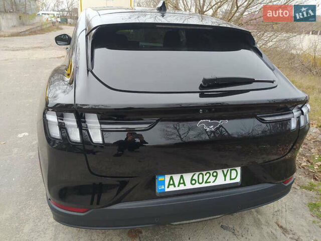 Черный Форд Mustang Mach-E, объемом двигателя 0 л и пробегом 3 тыс. км за 29900 $, фото 2 на Automoto.ua