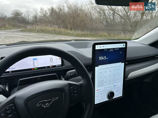 Чорний Форд Mustang Mach-E, об'ємом двигуна 0 л та пробігом 4 тис. км за 28800 $, фото 14 на Automoto.ua