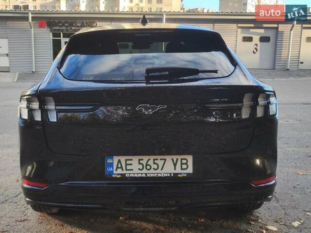 Чорний Форд Mustang Mach-E, об'ємом двигуна 0 л та пробігом 6 тис. км за 32500 $, фото 3 на Automoto.ua