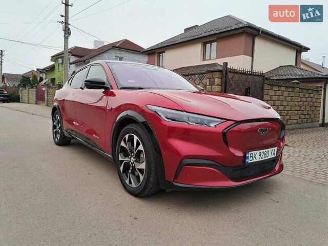 Красный Форд Mustang Mach-E, объемом двигателя 0 л и пробегом 145 тыс. км за 20900 $, фото 4 на Automoto.ua