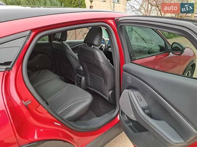 Красный Форд Mustang Mach-E, объемом двигателя 0 л и пробегом 145 тыс. км за 20900 $, фото 15 на Automoto.ua
