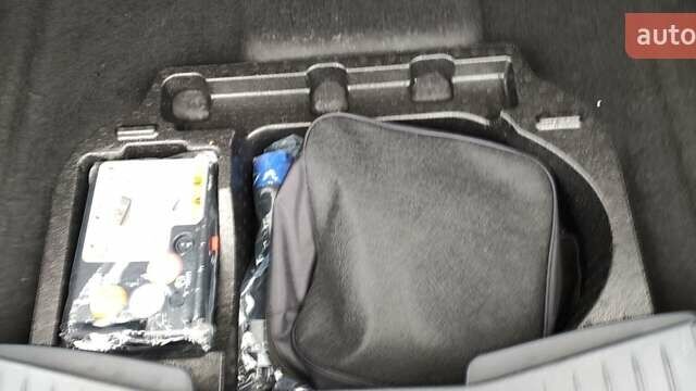 Красный Форд Mustang Mach-E, объемом двигателя 0 л и пробегом 52 тыс. км за 21500 $, фото 7 на Automoto.ua